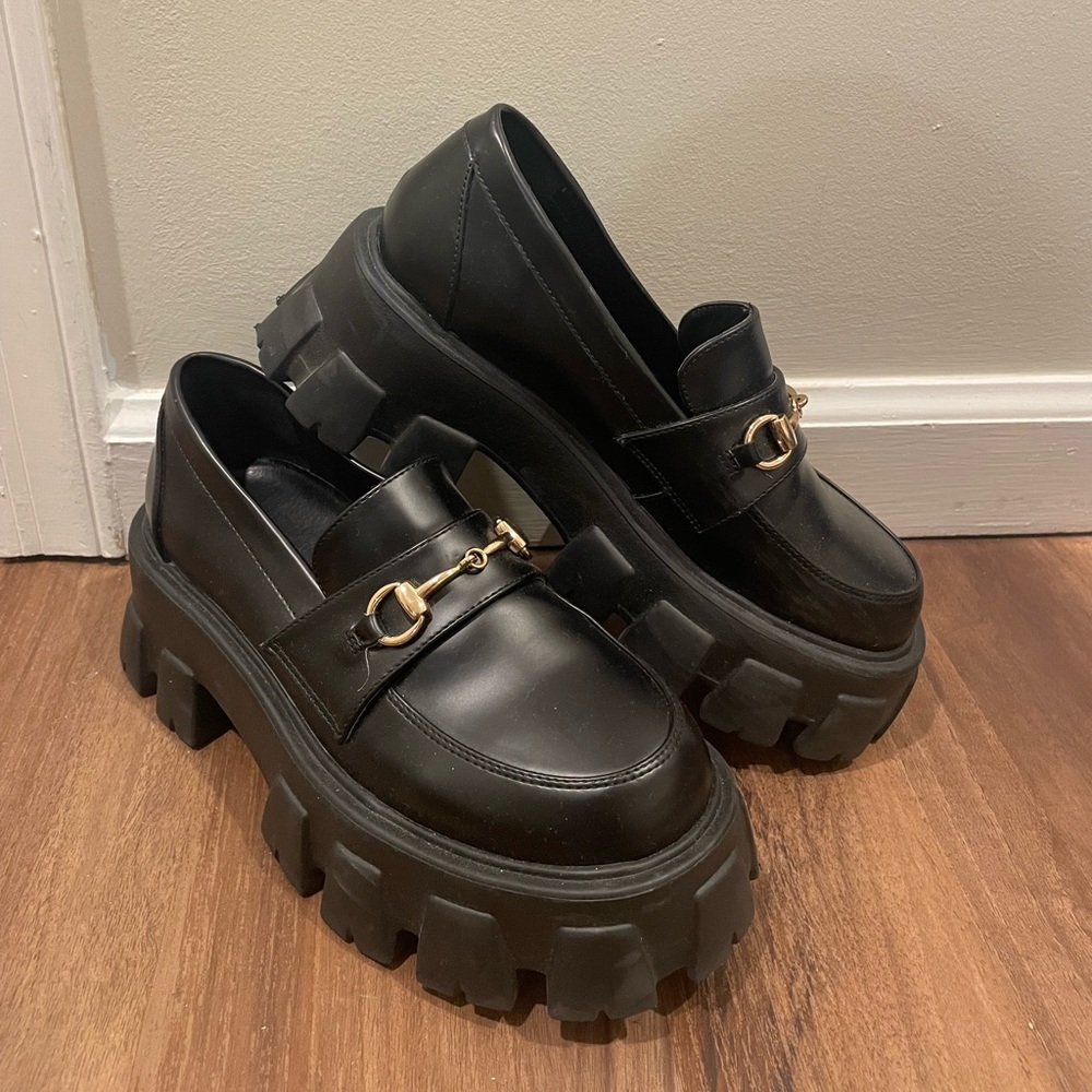 Princess Polly Penny Lane Platform Loafers - size 6